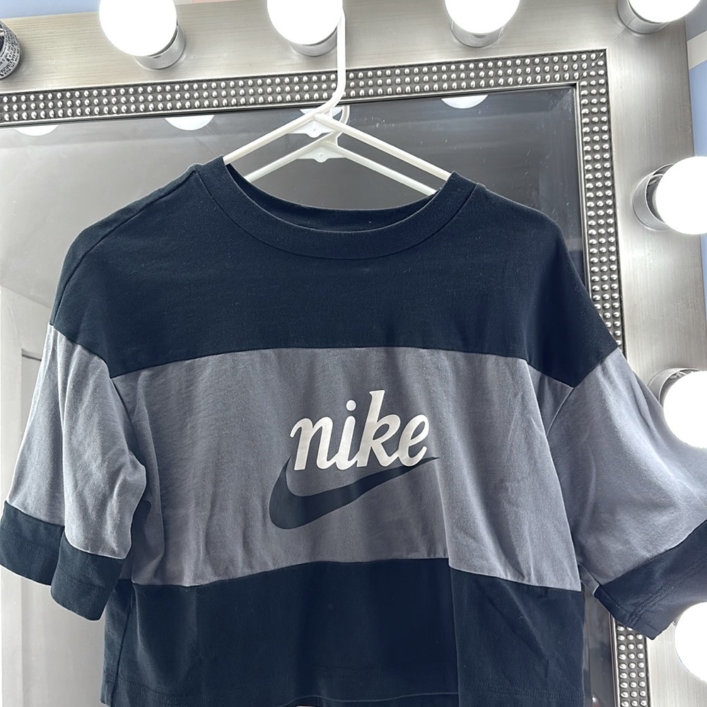 Nike Tee